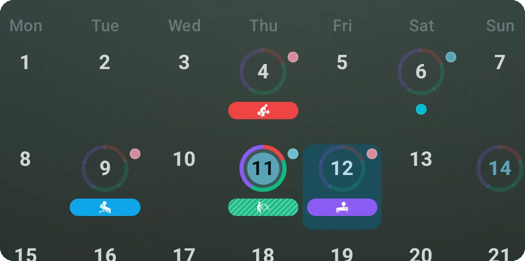 A training calendar with workouts marked across the weeks