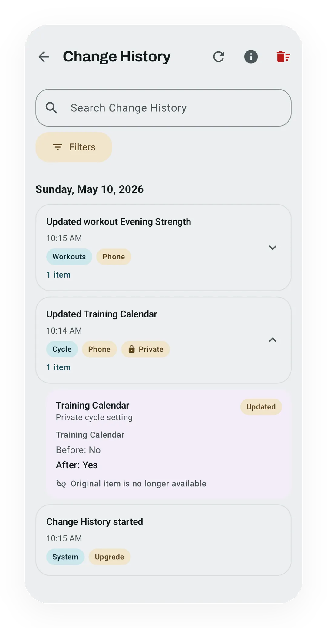 Kinoku Change History showing an expanded private cycle setting for Training Calendar with a neutral No-to-Yes change.